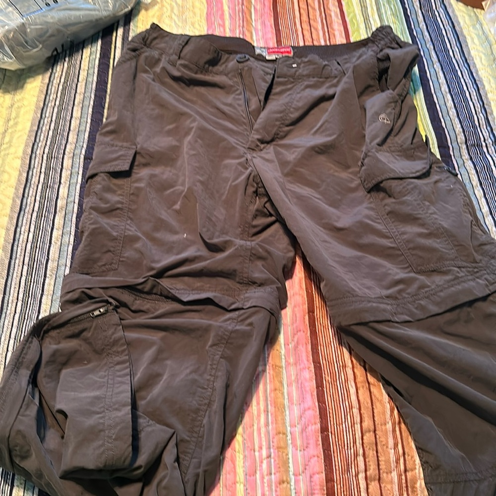 Gently worn convertible pants/shorts